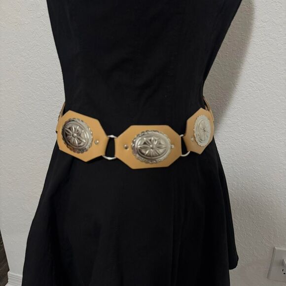 Early 2000s Tan & Silver Boho Western Belt - Picture 2 of 7